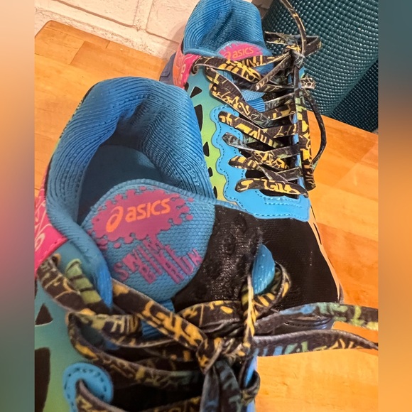 Colorful sneakers - Picture 3 of 5